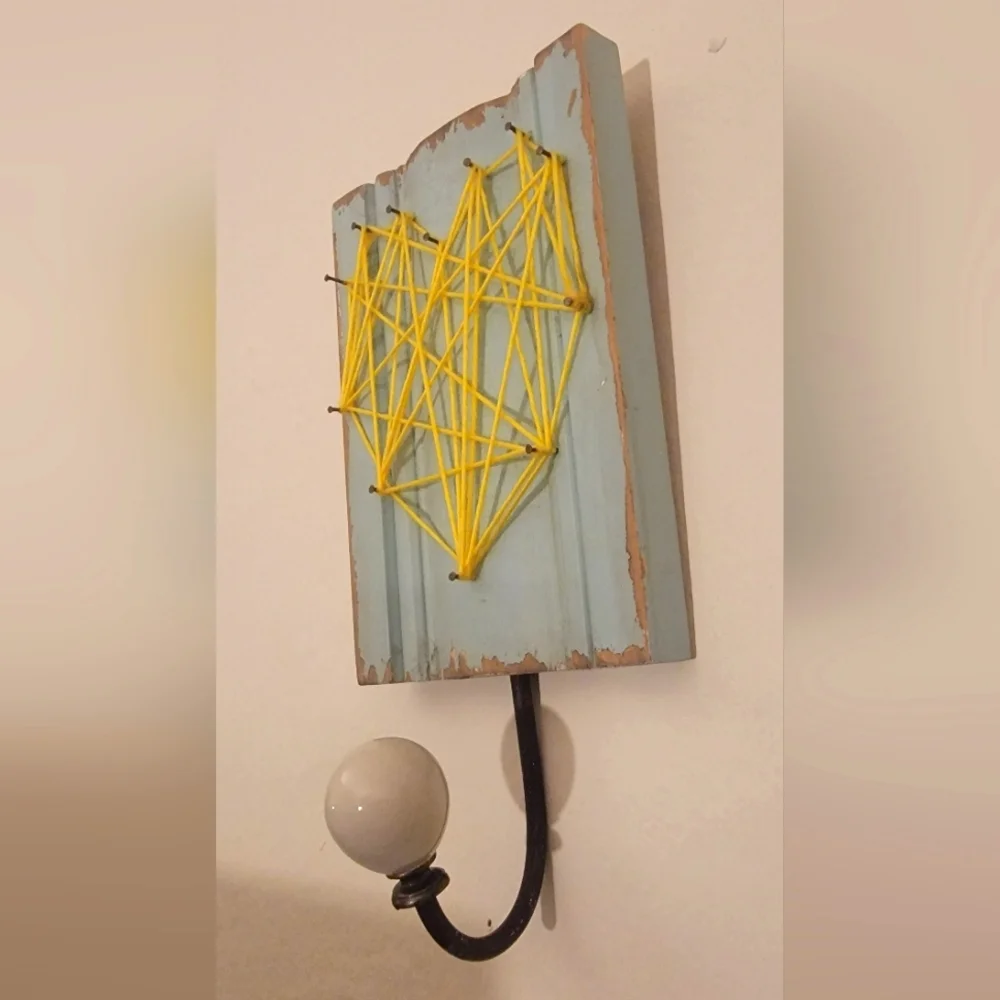 Heart-shaped string art thread hook hanger!